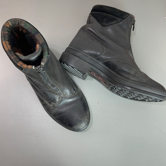ARIAT ZIP UP BOOTIE 6.5b - Picture 1 of 7